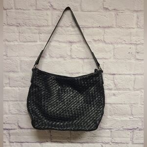 Wilsons Leather Black Textured Shoulder Bag